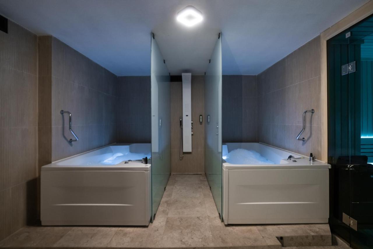 Emery Hotel Пристина Екстериор снимка